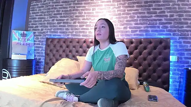 Snapshot of celestestars chatting on February 9, 2025, 3:53 am celestestars online show from February 9, 2025, 3:53 am