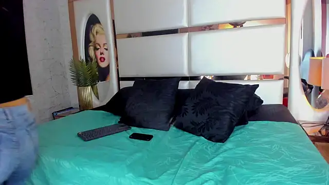 Snapshot of celestestars chatting on October 15, 2025, 9:26 pm celestestars online show from October 15, 2025, 9:26 pm