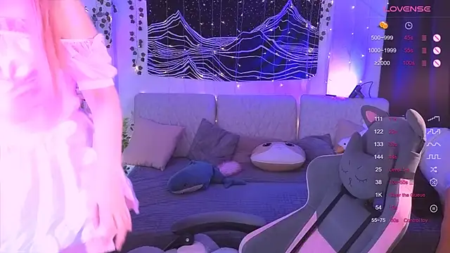 IrmaBell online show from November 13, 2025, 10:08 pm