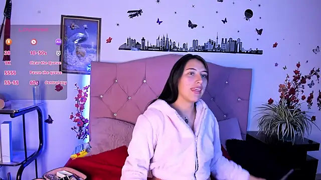 brenda moris01 online show from September 18, 2025, 9:17 pm