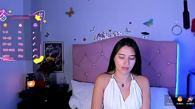 brenda moris01 online show from October 10, 2025, 9:25 pm