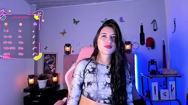 brenda moris01 online show from October 15, 2025, 9:48 pm