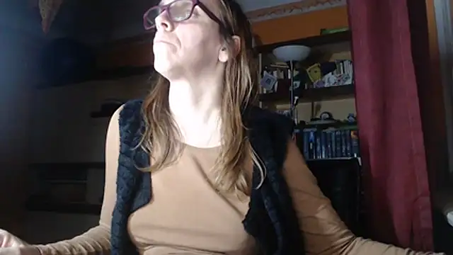 Dettybitch40 online show from October 31, 2025, 4:41 pm