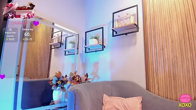 Snapshot of HannaPetit chatting on February 23, 2025, 11:44 am HannaPetit online show from February 23, 2025, 11:44 am