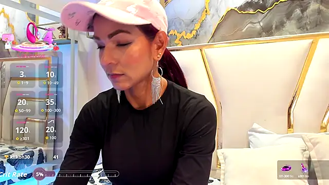 Snapshot of HannaPetit chatting on October 16, 2025, 6:53 pm HannaPetit online show from October 16, 2025, 6:53 pm