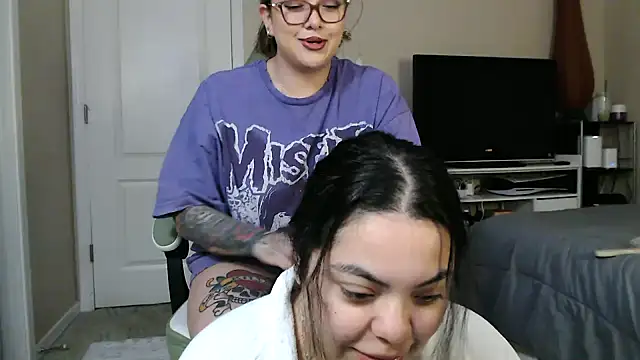 nativepumpkin95 online show from January 17, 2025, 8:00 pm