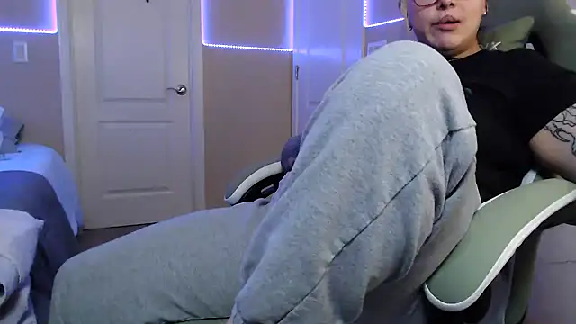 nativepumpkin95 online show from January 25, 2025, 3:51 am