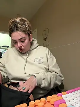 nativepumpkin95 online show from February 14, 2025, 4:37 am