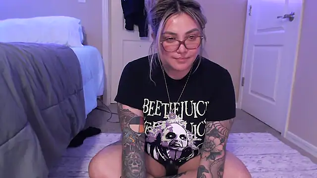 nativepumpkin95 online show from February 16, 2025, 3:47 am