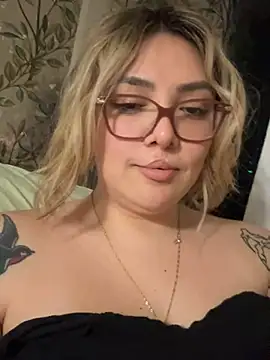 nativepumpkin95 online show from March 7, 2025, 10:13 am