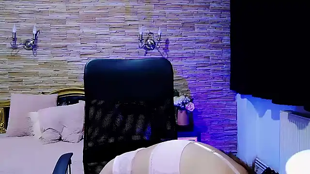 Snapshot of PlayfulElla chatting on January 28, 2025, 9:41 am PlayfulElla online show from January 28, 2025, 9:41 am