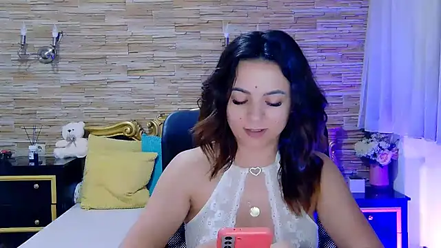 Snapshot of PlayfulElla chatting on February 7, 2025, 6:56 pm PlayfulElla online show from February 7, 2025, 6:56 pm