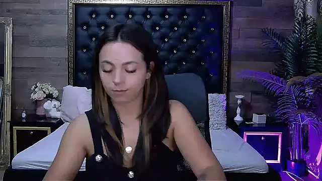 Snapshot of PlayfulElla chatting on September 20, 2025, 4:46 am PlayfulElla online show from September 20, 2025, 4:46 am