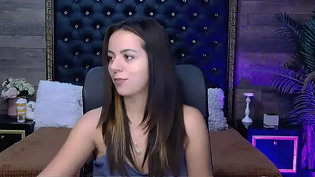 Snapshot of PlayfulElla chatting on October 21, 2025, 5:08 am PlayfulElla online show from October 21, 2025, 5:08 am