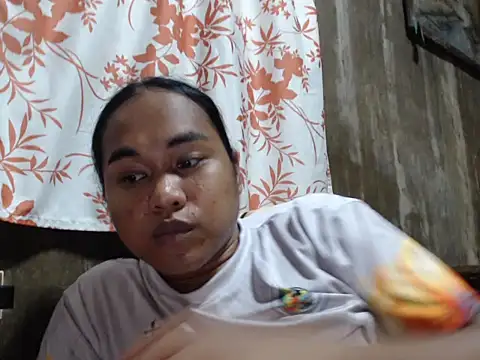 Snapshot of bettina_love chatting on October 10, 2025, 4:50 pm bettina love online show from October 10, 2025, 4:50 pm