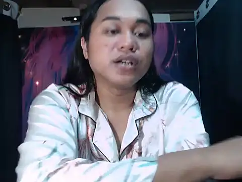 Snapshot of bettina_love chatting on October 24, 2025, 3:41 pm bettina love online show from October 24, 2025, 3:41 pm