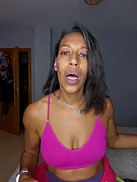 Goldenlace online show from November 10, 2025, 5:56 pm