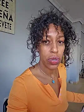 Goldenlace online show from November 19, 2025, 11:54 am