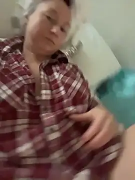 Vivian MayXxX online show from November 16, 2025, 6:02 pm