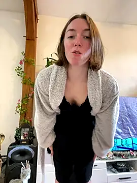 Snapshot of Daisy_Michto_Officiel chatting on December 3, 2024, 9:00 am Daisy Michto Officiel online show from December 3, 2024, 9:00 am