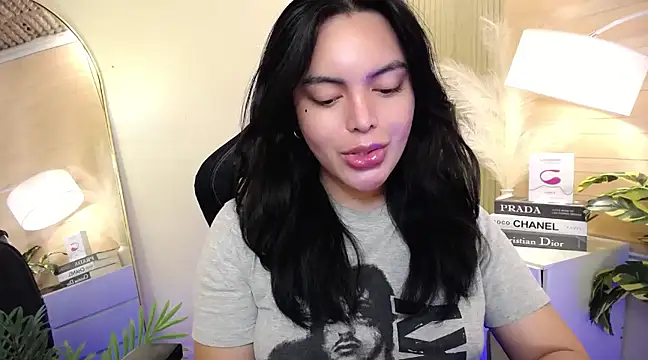 Snapshot of HotstuffCherrySummer chatting on January 8, 2025, 9:10 am HotstuffCherrySummer online show from January 8, 2025, 9:10 am