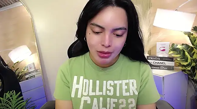 Snapshot of HotstuffCherrySummer chatting on January 12, 2025, 10:34 am HotstuffCherrySummer online show from January 12, 2025, 10:34 am