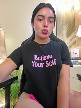 Snapshot of HotstuffCherrySummer chatting on February 20, 2025, 8:50 am HotstuffCherrySummer online show from February 20, 2025, 8:50 am