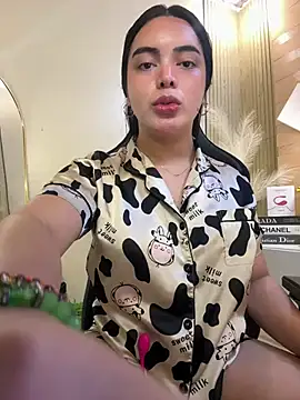 Snapshot of HotstuffCherrySummer chatting on February 26, 2025, 6:15 am HotstuffCherrySummer online show from February 26, 2025, 6:15 am