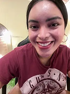 Snapshot of HotstuffCherrySummer chatting on December 5, 2025, 8:45 am HotstuffCherrySummer online show from December 5, 2025, 8:45 am