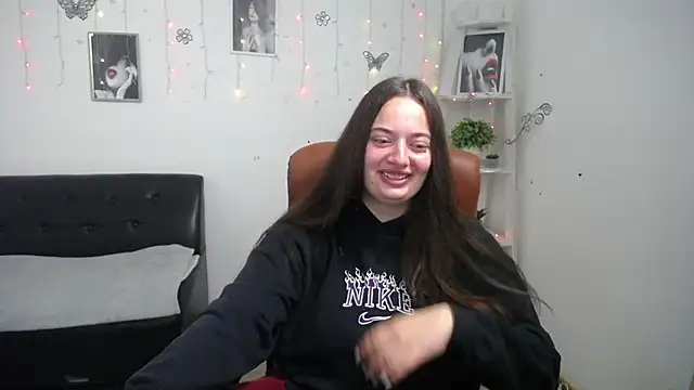 MilanaPrice online show from October 5, 2025, 5:17 am