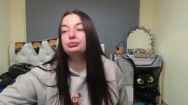 MilanaPrice online show from October 18, 2025, 11:11 am