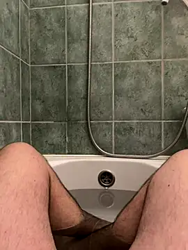 Snapshot of nmth6 chatting on December 15, 2025, 2:43 pm nmth6 online show from December 15, 2025, 2:43 pm