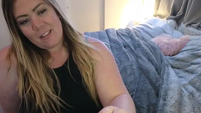 Snapshot of JESS_LOVES chatting on January 17, 2025, 5:00 am JESS LOVES online show from January 17, 2025, 5:00 am