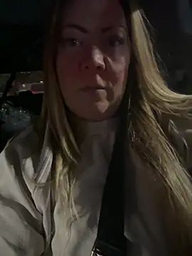 Snapshot of JESS_LOVES chatting on February 6, 2025, 2:33 am JESS LOVES online show from February 6, 2025, 2:33 am