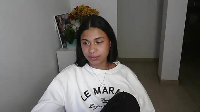 dark enchantress  online show from January 16, 2025, 5:21 am