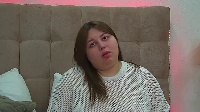 Snapshot of LillianKim chatting on February 1, 2025, 6:40 pm LillianKim online show from February 1, 2025, 6:40 pm