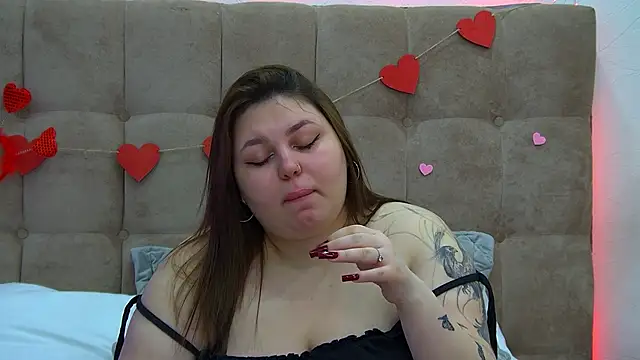 Snapshot of LillianKim chatting on February 16, 2025, 10:10 pm LillianKim online show from February 16, 2025, 10:10 pm