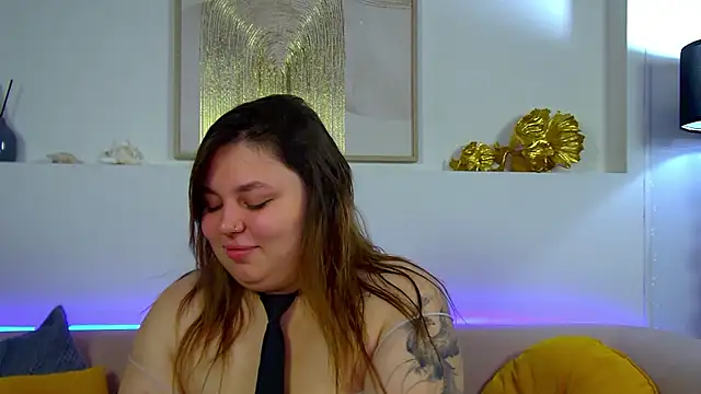 Snapshot of LillianKim chatting on October 17, 2025, 6:43 pm LillianKim online show from October 17, 2025, 6:43 pm