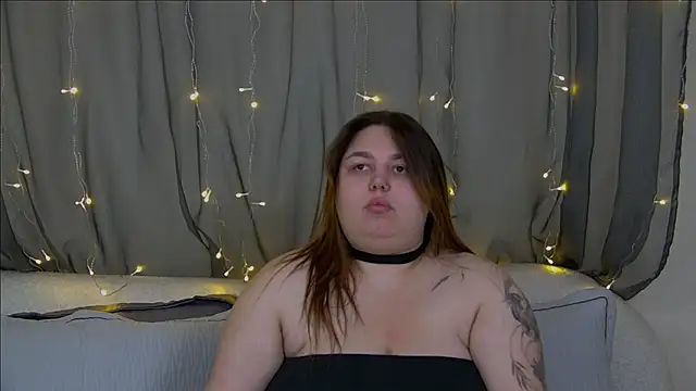 Snapshot of LillianKim chatting on October 30, 2025, 6:30 pm LillianKim online show from October 30, 2025, 6:30 pm