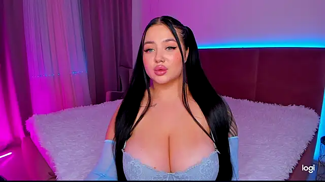 Snapshot of KylieLips chatting on February 7, 2025, 6:24 pm KylieLips online show from February 7, 2025, 6:24 pm