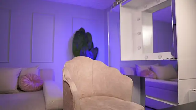 Lauraxx69 online show from March 3, 2025, 9:00 am