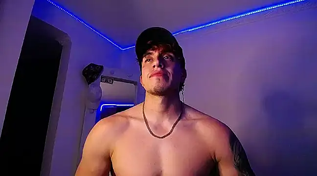 Snapshot of strongboy_ chatting on December 28, 2024, 4:30 am strongboy online show from December 28, 2024, 4:30 am