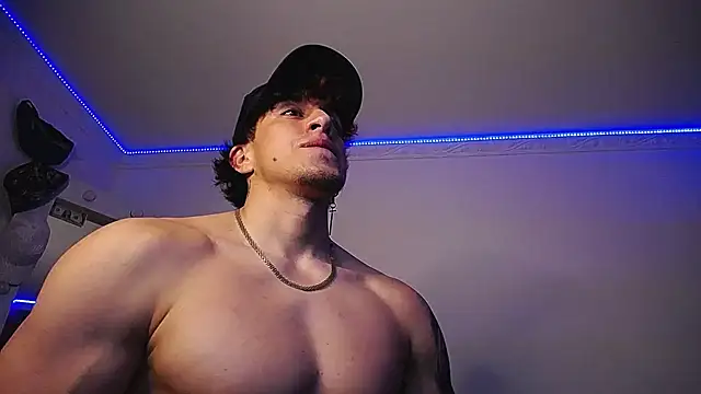 Snapshot of strongboy_ chatting on January 12, 2025, 8:25 am strongboy online show from January 12, 2025, 8:25 am