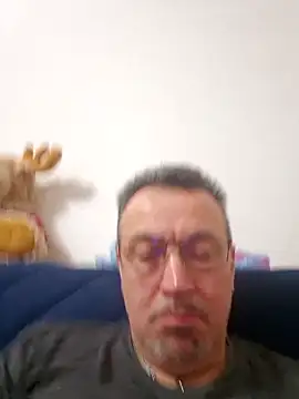 Snapshot of cazzo197 chatting on October 14, 2025, 9:10 am cazzo197 online show from October 14, 2025, 9:10 am