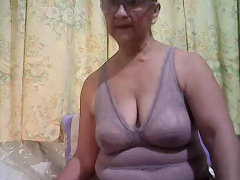 ScorpionLove12 online show from November 14, 2025, 5:55 pm