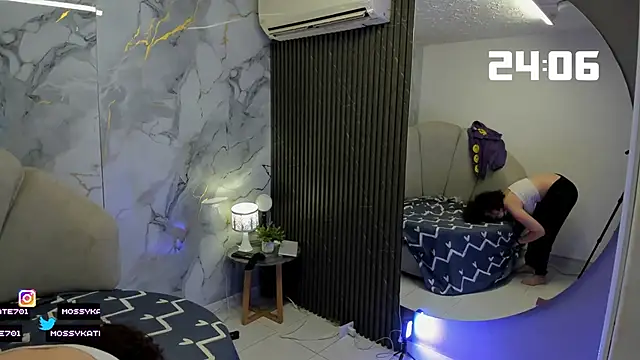 Katemoss70 online show from October 10, 2025, 1:10 pm