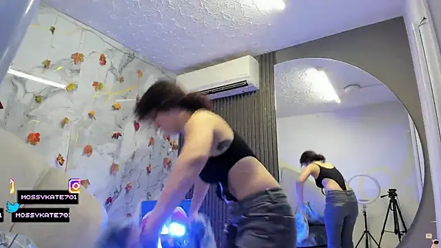 Katemoss70 online show from November 5, 2025, 12:27 pm