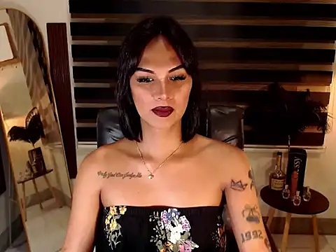 Snapshot of SarahAmber chatting on October 11, 2025, 11:20 am SarahAmber online show from October 11, 2025, 11:20 am