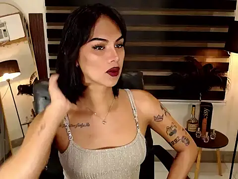 Snapshot of SarahAmber chatting on October 14, 2025, 6:03 am SarahAmber online show from October 14, 2025, 6:03 am