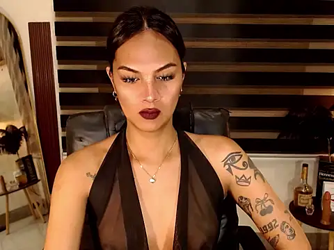 Snapshot of SarahAmber chatting on November 25, 2025, 5:07 am SarahAmber online show from November 25, 2025, 5:07 am